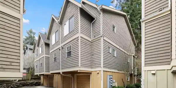 13808 Greenwood N