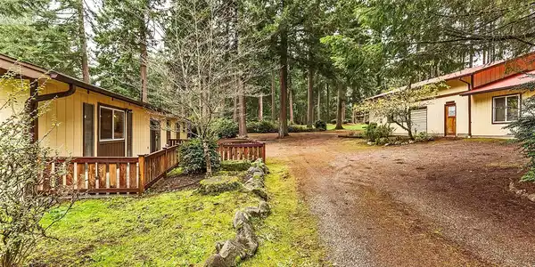11123 Lake Josephine