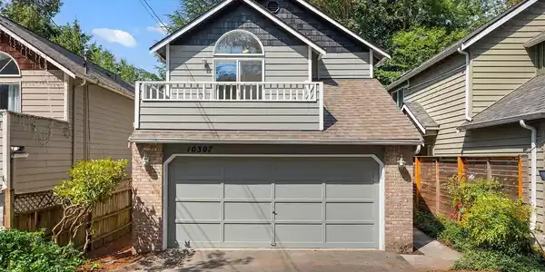 10307 46th NE