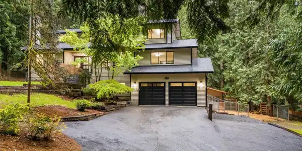 3036 Ames Lake NE