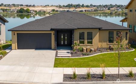 1405 Lakeside