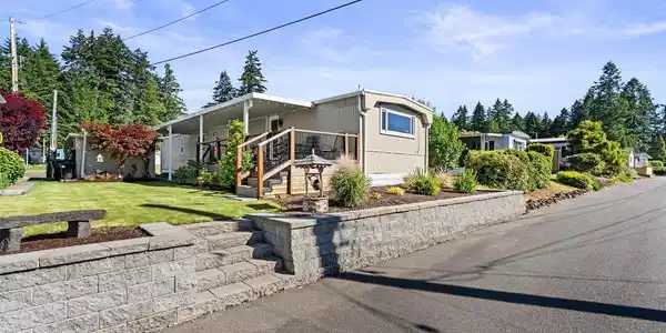 4707 Black Lake Belmore SW