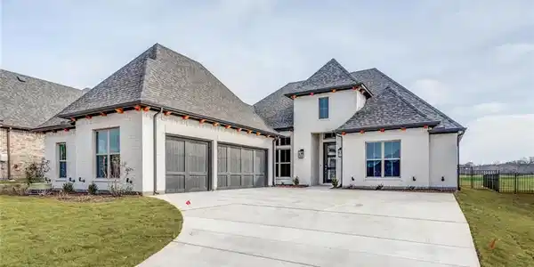 12116 Indian Creek Drive