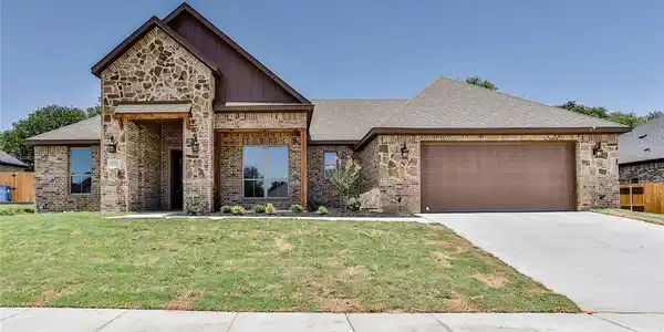 528 Woodland Drive