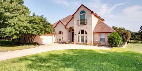 360 Leeward Circle