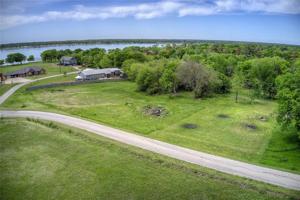 3 Tawakoni Drive