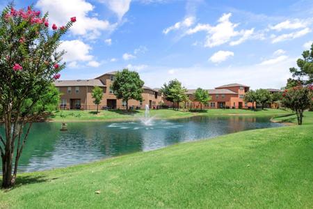 2670 Villa Di Lago