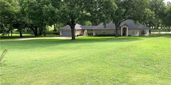 606 Bayview Drive