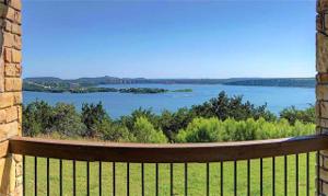 203 Eagle Point