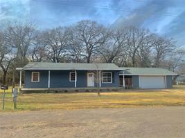 921 Cove Drive