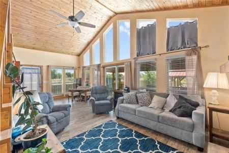 185 Lakeview Drive