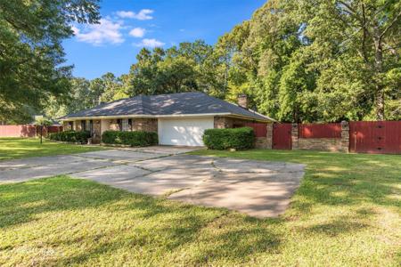 638 Parks Road
