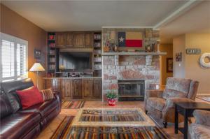 301 Eagle Point W