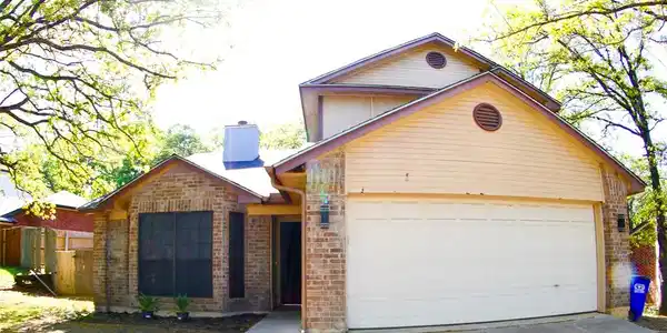 621 Lake Crest Parkway