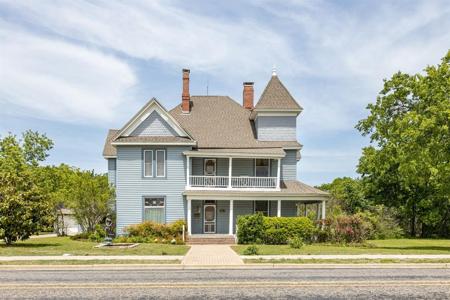 1018 W Main Street