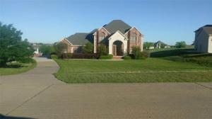2731 S Lakeview Drive