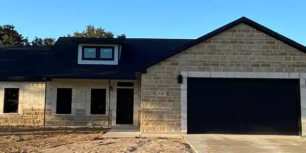 220 County Rd 4856