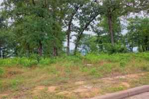 212 S Eagles Bluff Boulevard