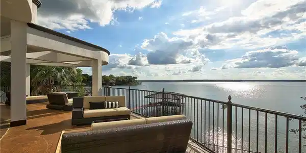 8809 Royal Harbor Court