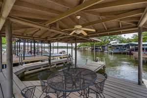 3915 Winding Way