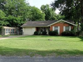 6121 Peninsula Circle