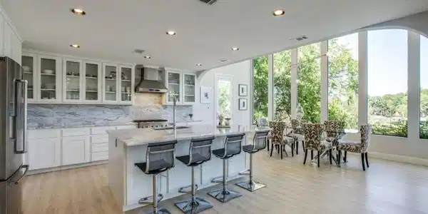 528 Harbor Drive