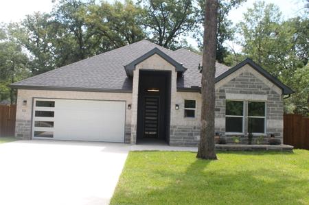 122 Oakwood Drive