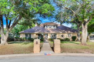 2601 Meadow Lake Drive