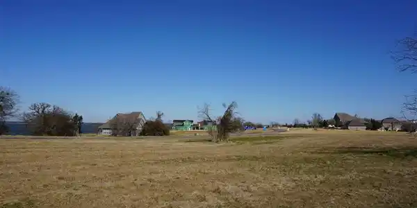 Lt 83 open water way