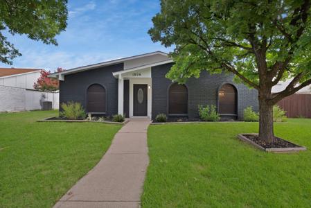 1806 Natchez Court