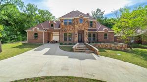 2402 Valley View Drive