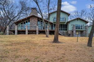 303 Shoreline Drive