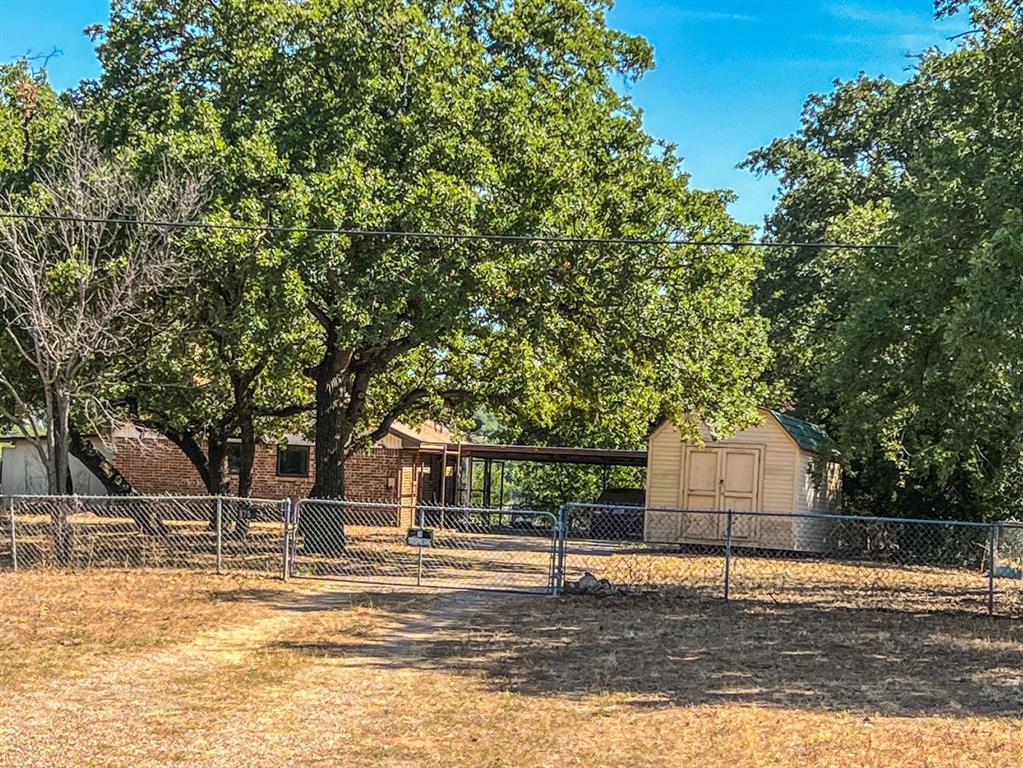1754 N Lakeview Drive, Palo Pinto, TX lhrmls01728035