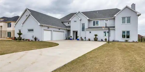 1749 Laguna Bay S