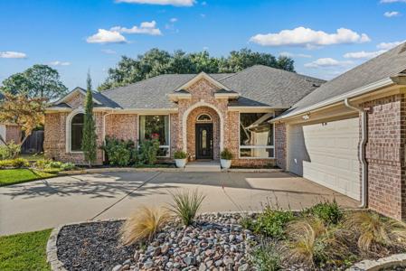 107 Greenhill Trail S