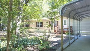 1537 Oaks Drive