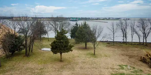 518 The Shores Drive