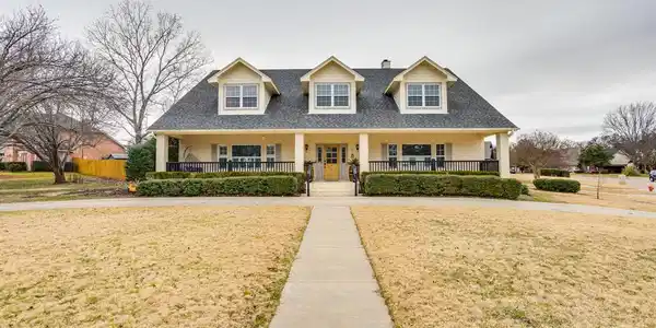 341 Leeward Circle