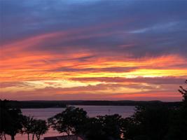 385 Lakeside Drive