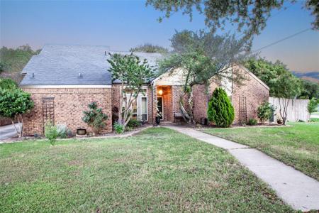 810 Highland Hills Lane