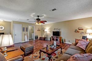 152 N Meadowbrook Drive