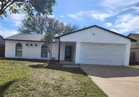 1017 Clark Trail