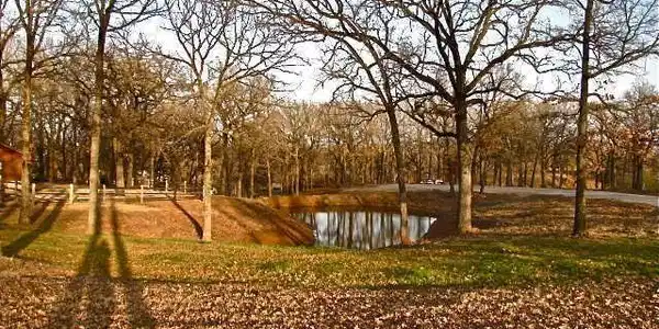 210 Shadow Oaks