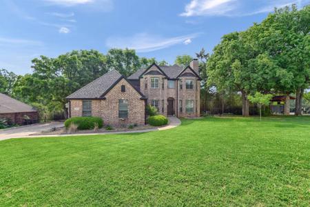 455 Panorama Circle