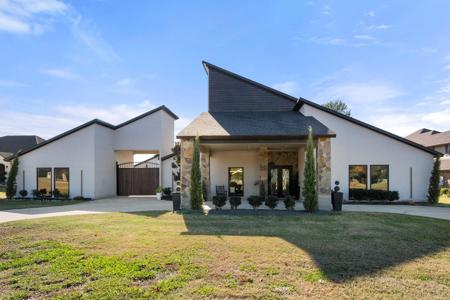 1130 The Shores Drive