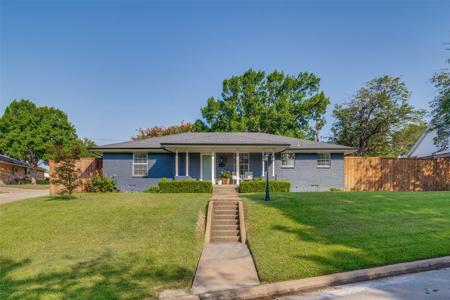 301 Valley Drive