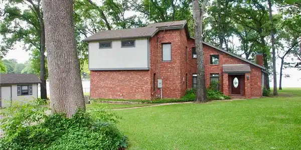 105 Deerwood Circle