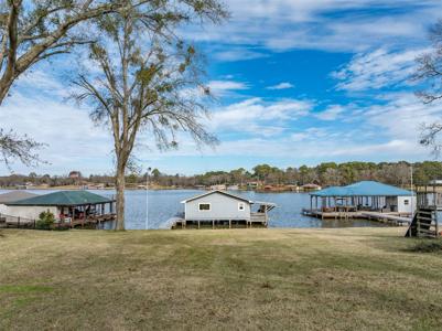 15490 Lakeside Drive