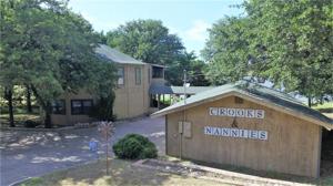 212 Comanche Trail