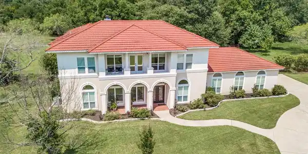 808 Grandview Estate Drive